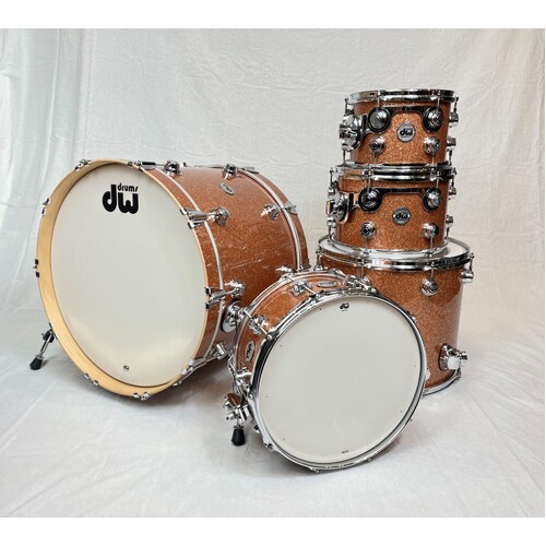 DW Collector's Series 5 Piece 22" Shell Pack w/ Chrome Fittings - Champagne Glass